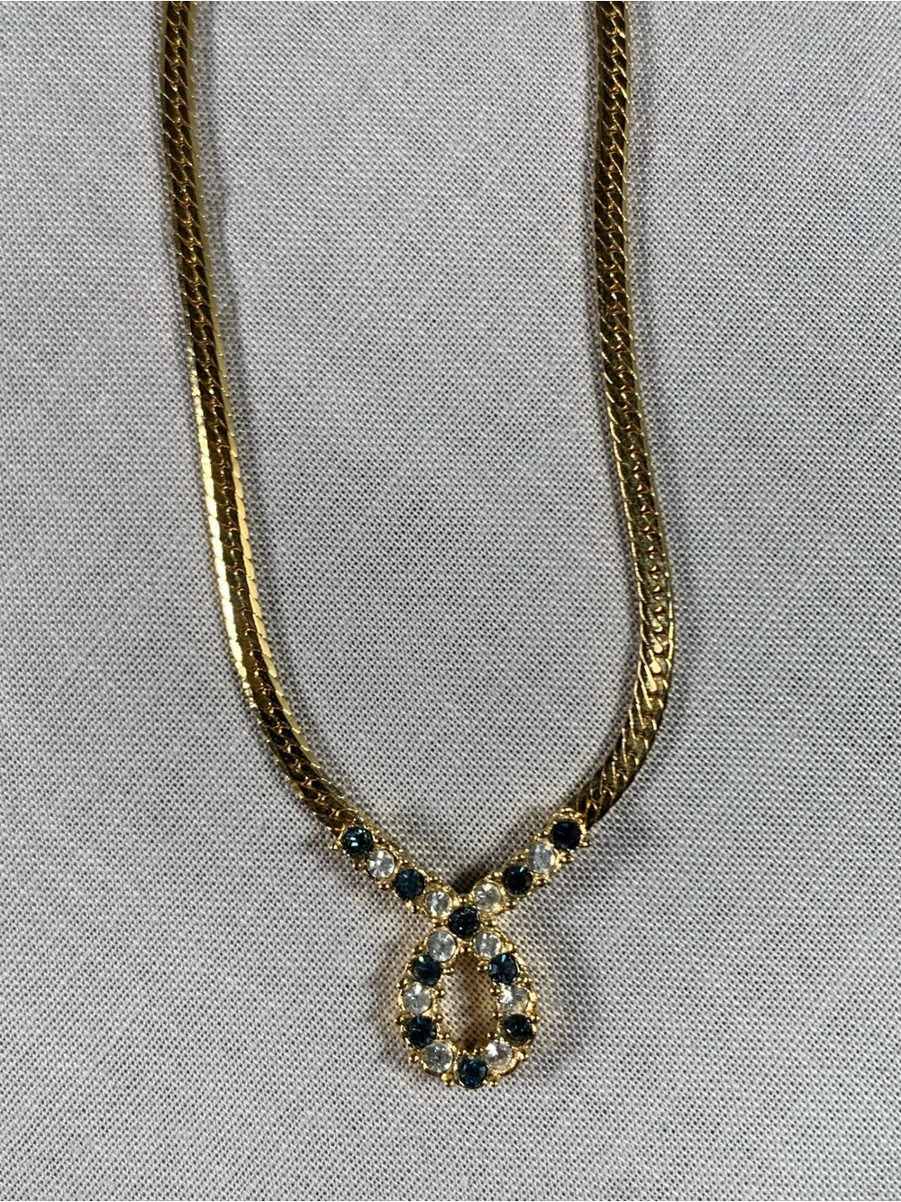 1988 Avon Plaza Collection Simulated Diamond &Blue Sapphire Necklace - Picture 2 of 6